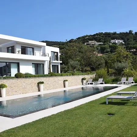 Apartamento Contemporary With Tasteful Decor La Croix-Valmer