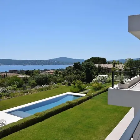 Contemporary With Tasteful Decor *
