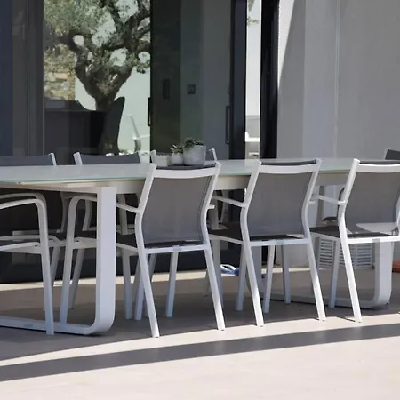 Contemporary With Tasteful Decor La Croix-Valmer